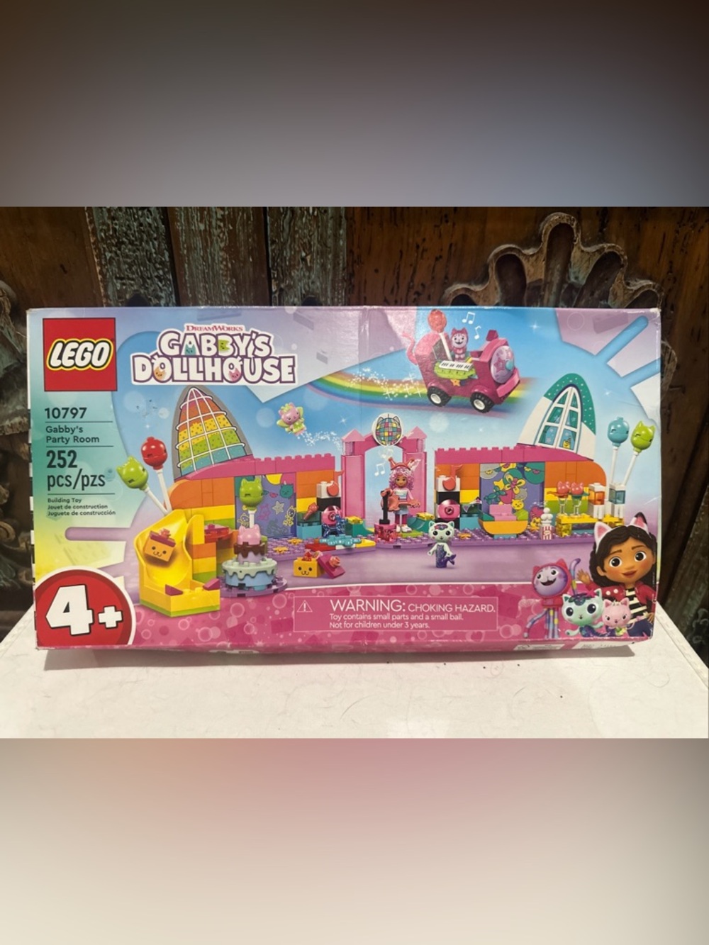 LEGO Gabby's Dollhouse RARE RETIRED 10797 Gabby's Party Room SOME DAMAGE YO BOX